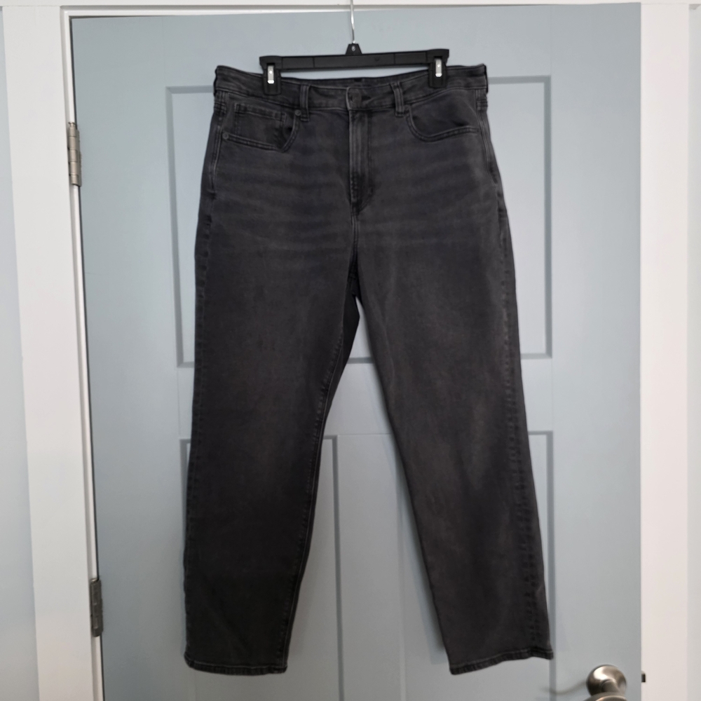 American Eagle Mom Jeans Size 14 High Rise Vintage Wash